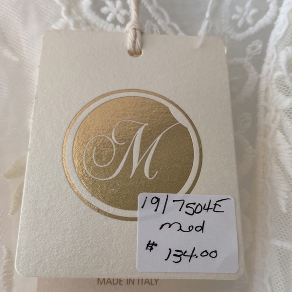 Dress- full length - Picture 2 of 7